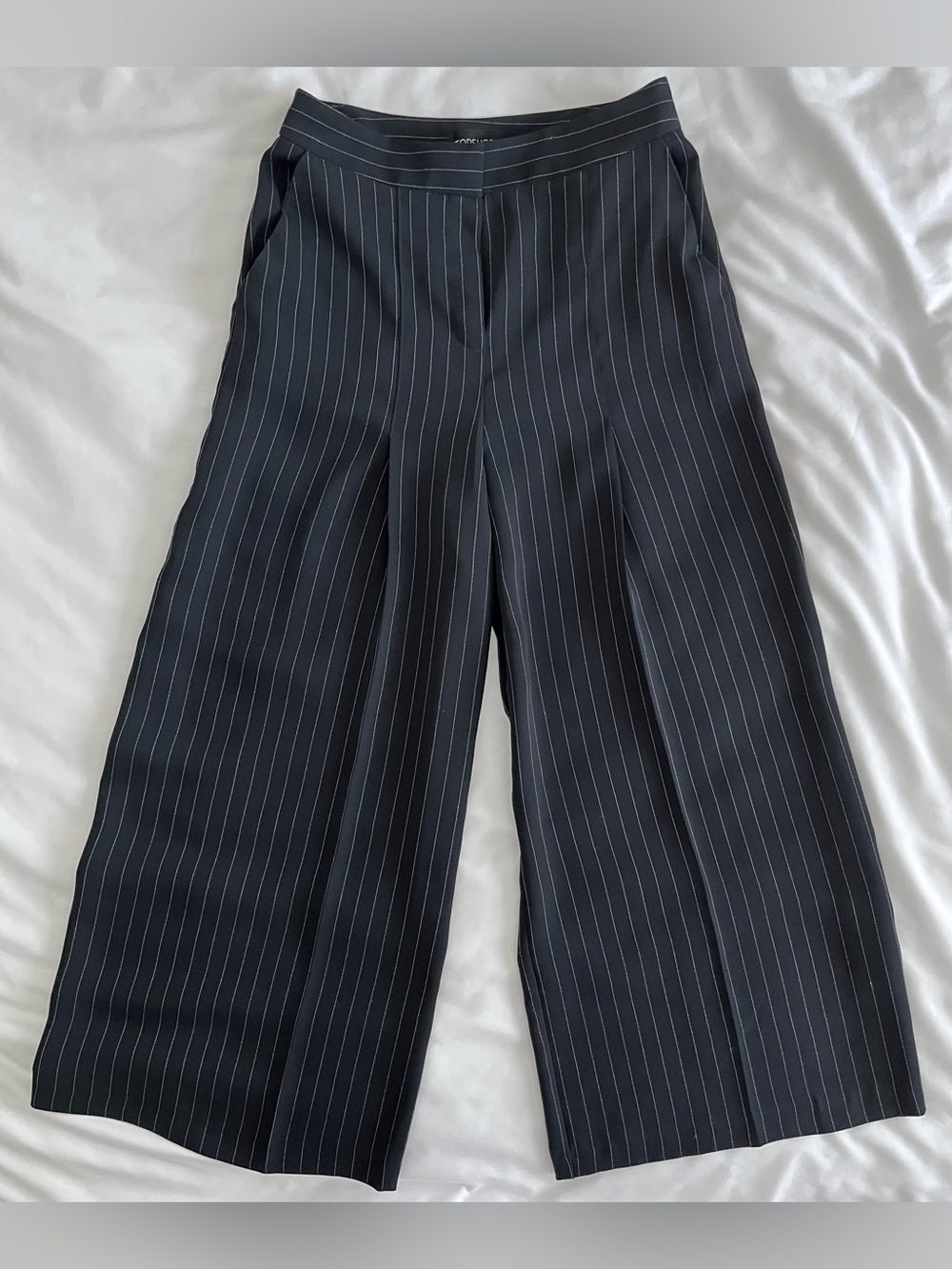 TOPSHOP Wide Leg Pinstripe Pleated Trousers - Black